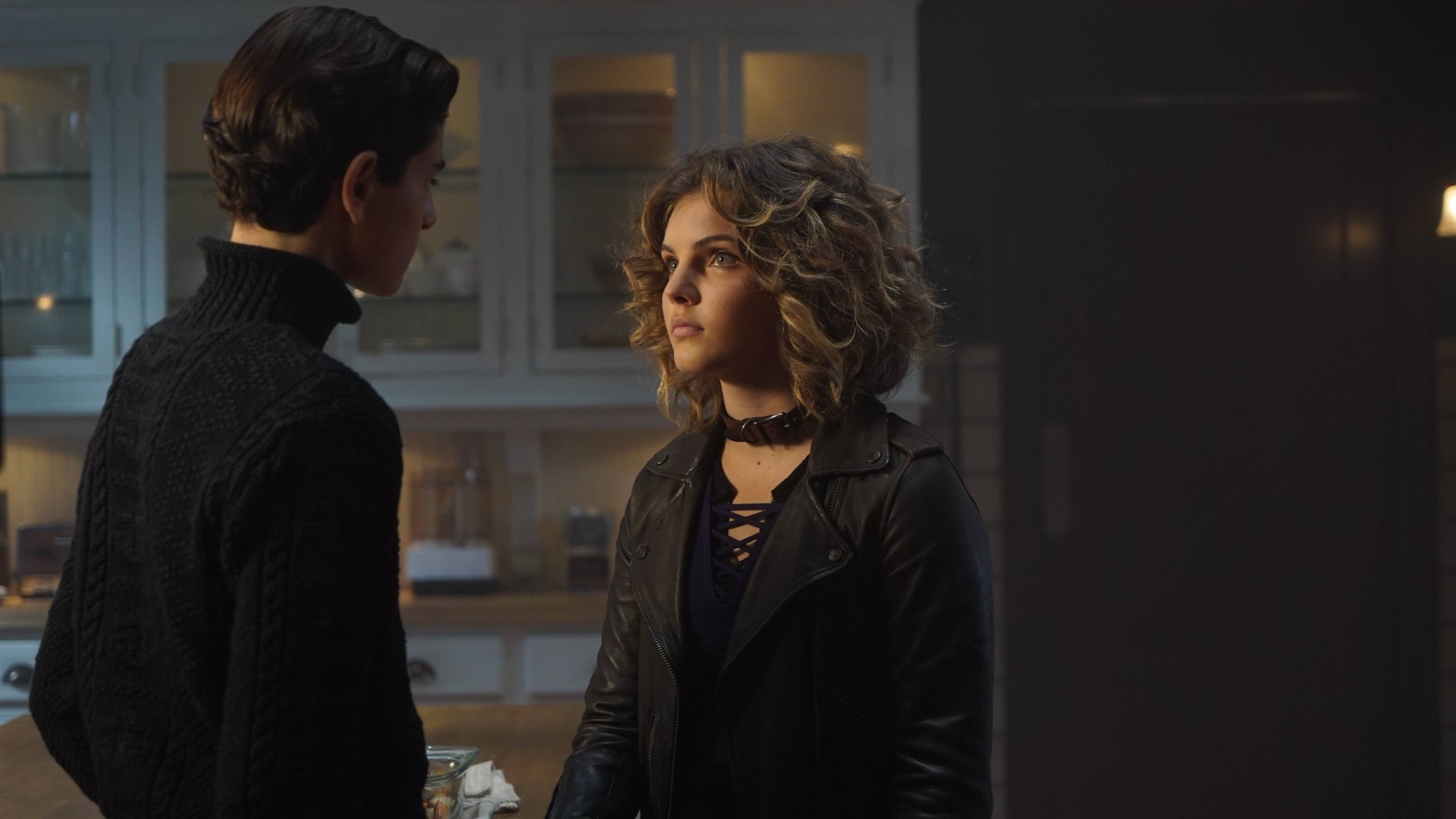 7. Batman & Catwoman in Gotham (The Batman)