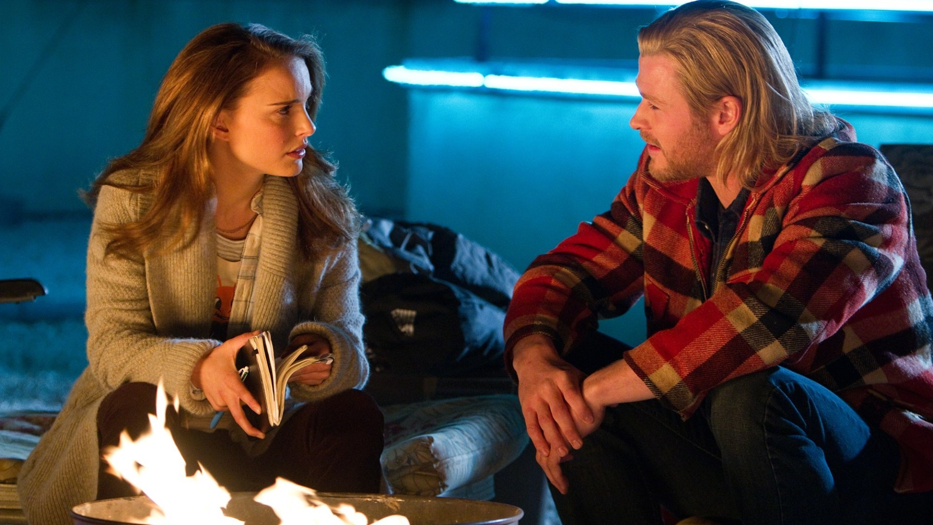 8. Chris Hemsworth & Natalie Portman (Thor)