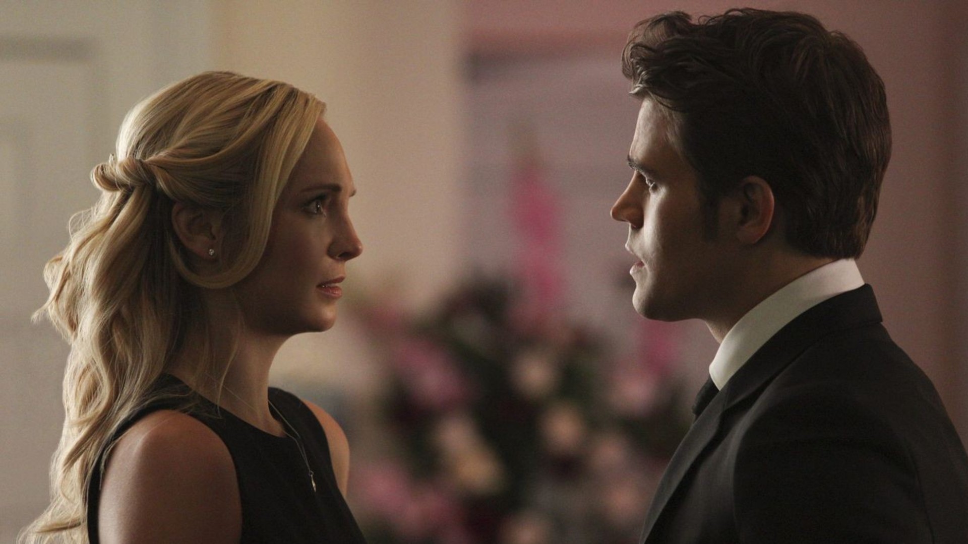 2. Stefan & Caroline (The Vampire Diaries)