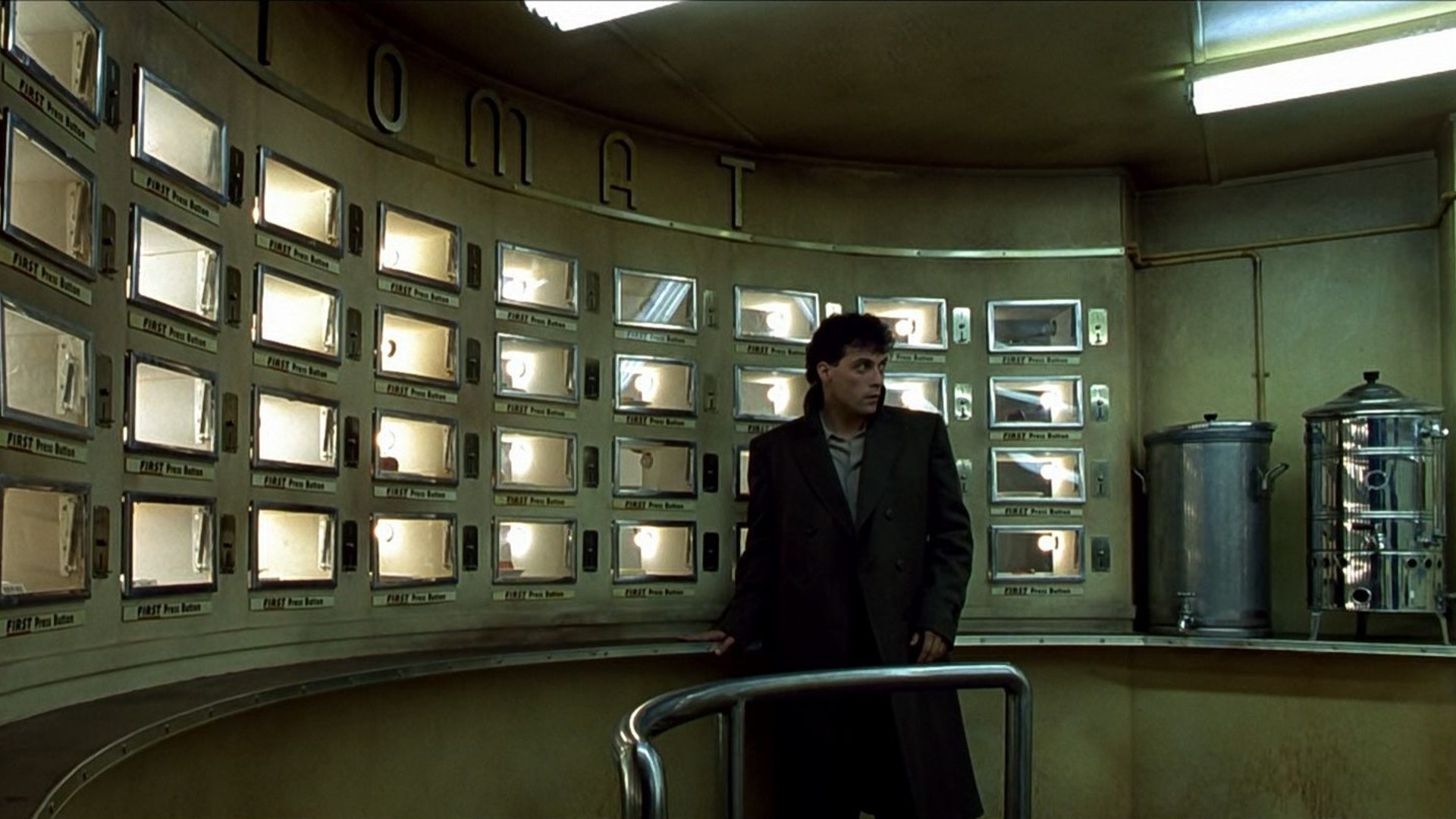 6. Dark City (1998)