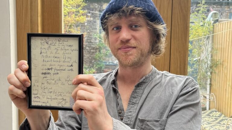Johnny Flynn opens up on J.K. Rowling criticism johnny flynn (1)