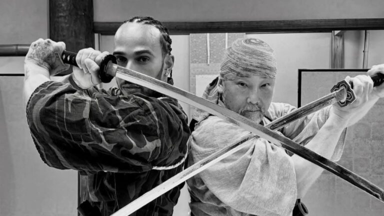 lewis hamilton with samurai artist