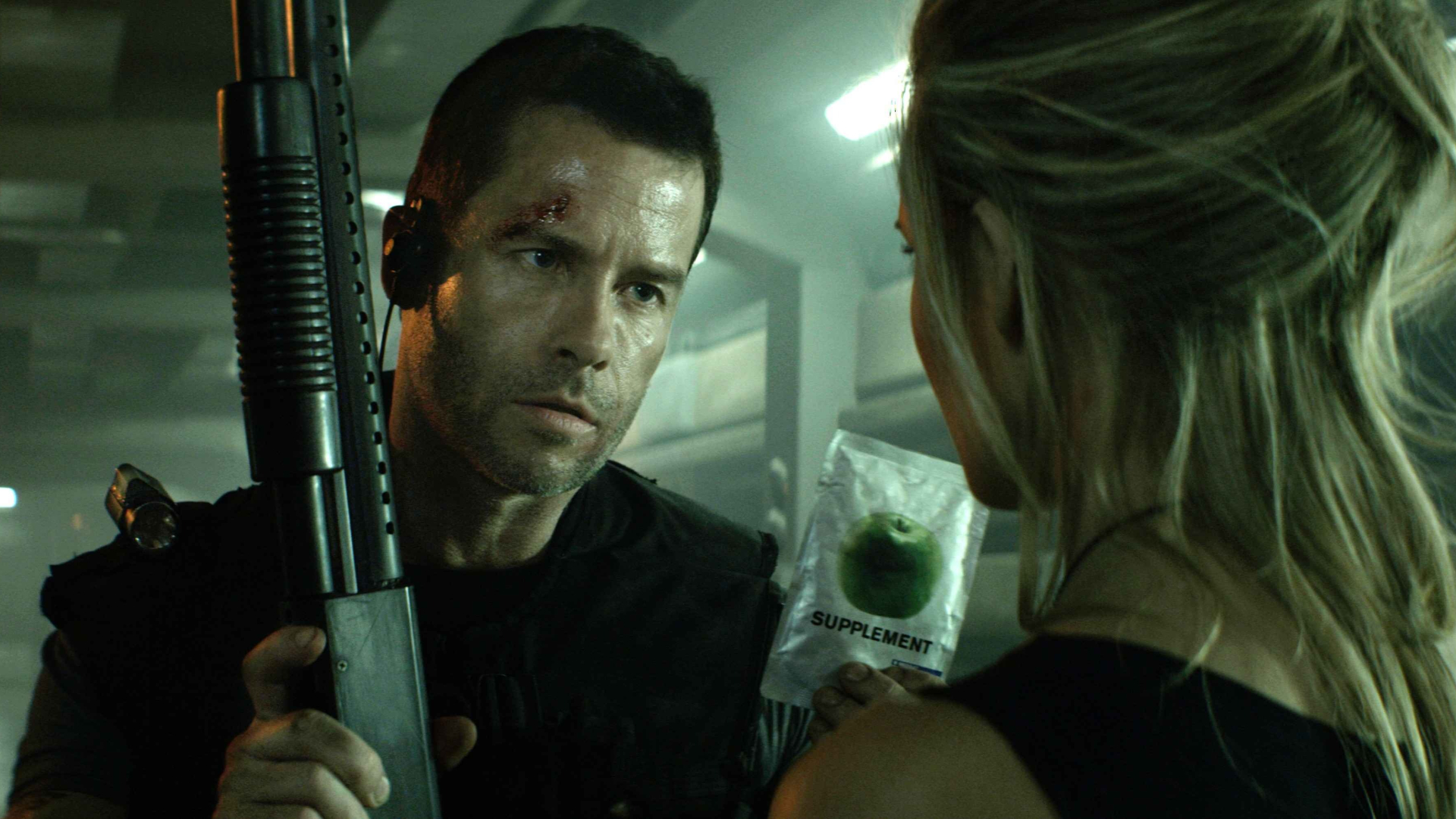 3. Lockout (2012) vs. Escape from New York (1981)