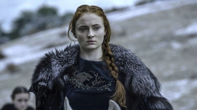 Sophie Turner suffers injury as 'Tomb Raider' production stopped sophie turner