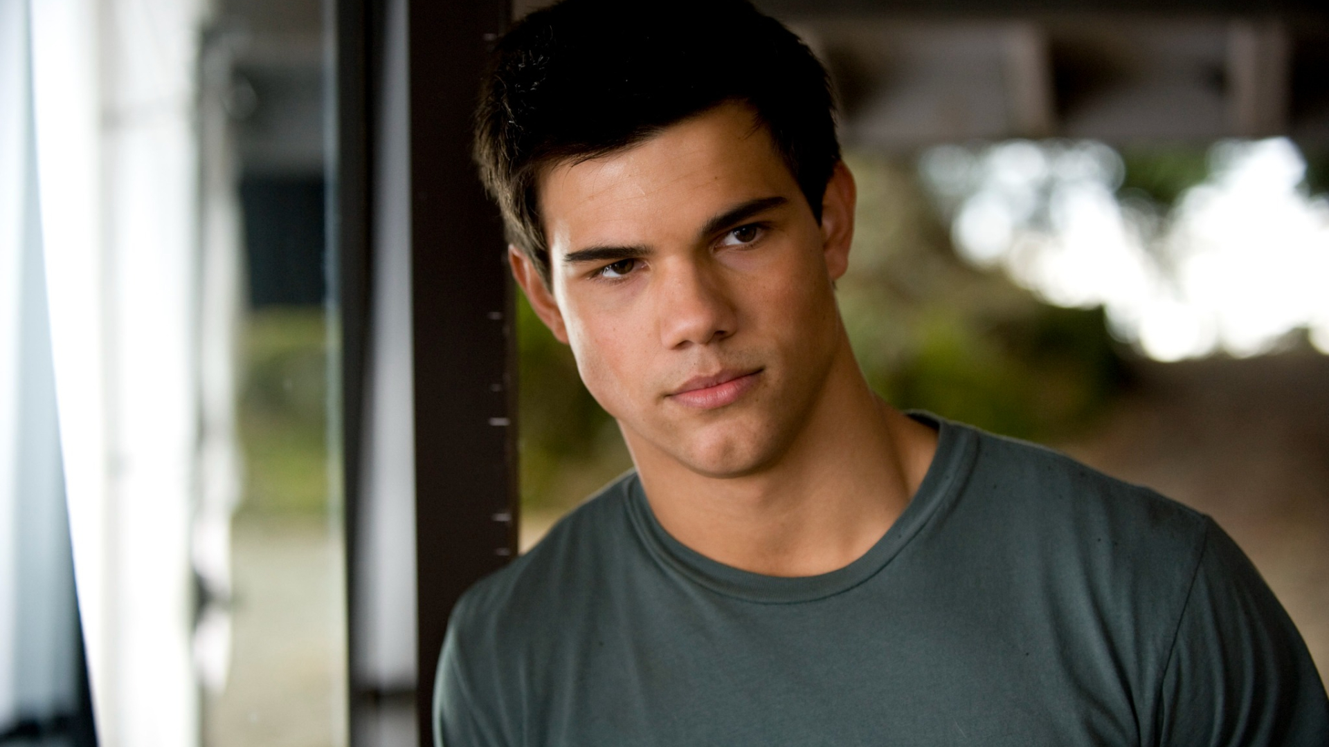 5. Taylor Lautner (The Twilight Saga)