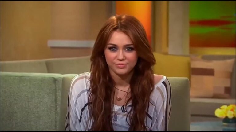 Raven-Symoné shuts down Disney star comparison, says ‘no’ to Miley Cyrus miley cyrus hannah montana