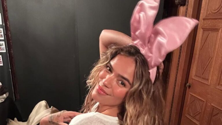 Karol G makes powerful statement on headlining Coachella: "Don’t feel fear" karol g (2)